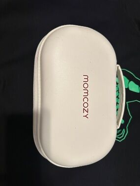 Momcozy Hands Free M5 Breast Pump with case.